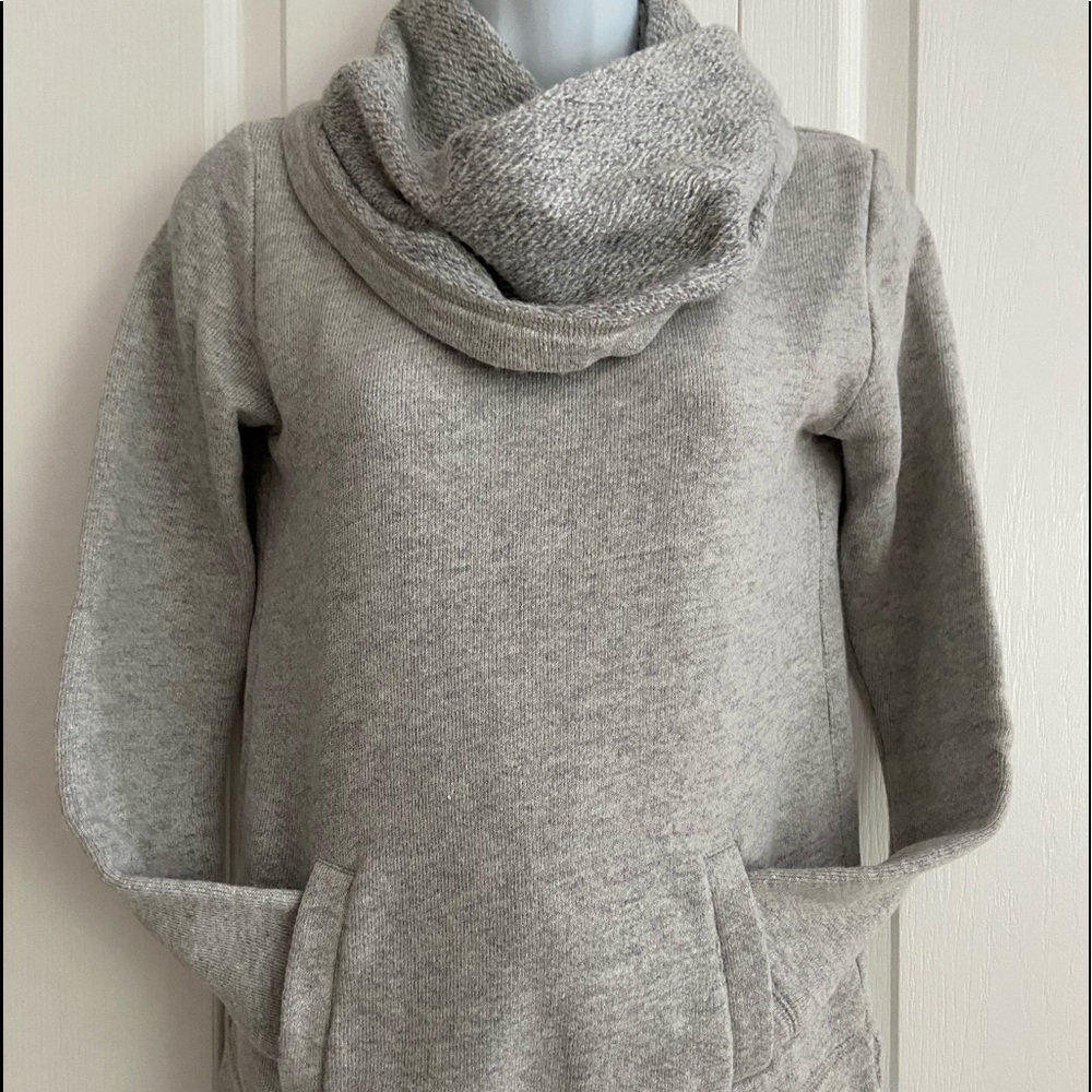 J Crew Mercantile pull over Sweater